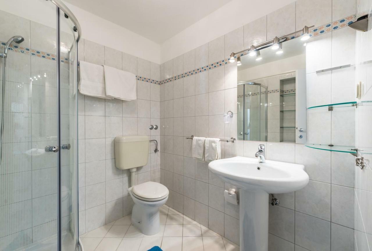 Luxury 1 Bedroom Apartment In غاباس المظهر الخارجي الصورة