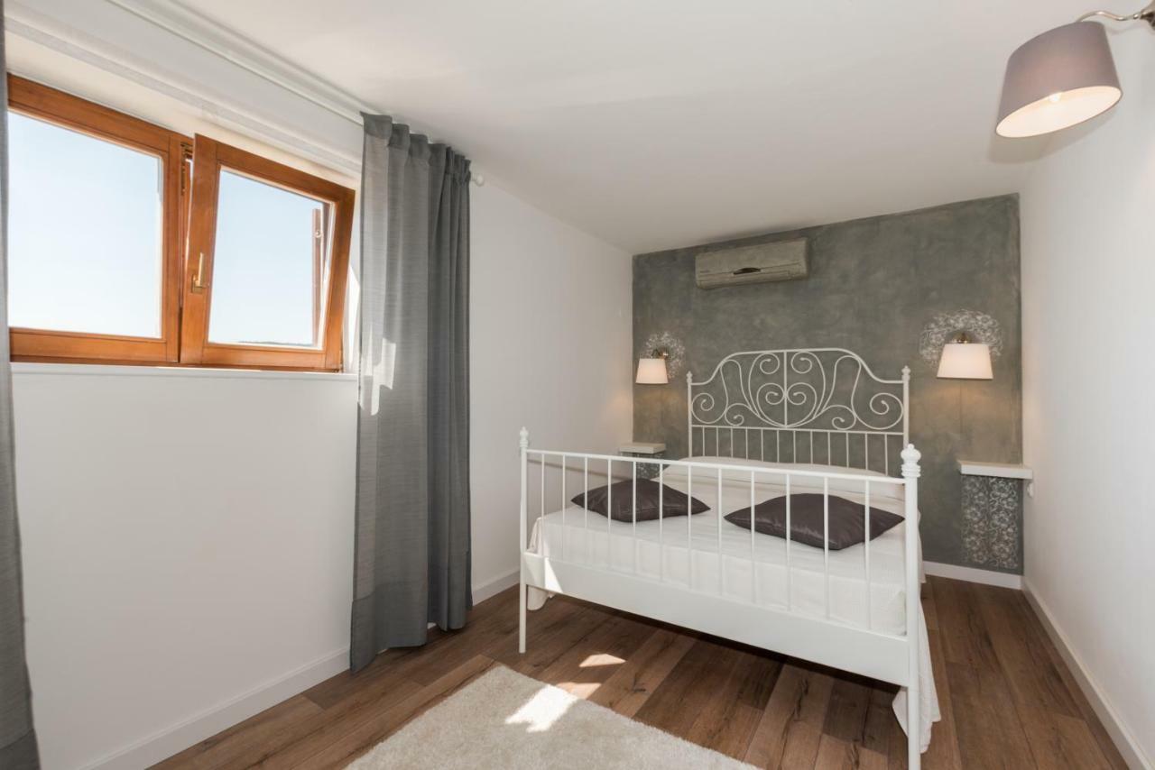 Luxury 1 Bedroom Apartment In غاباس المظهر الخارجي الصورة